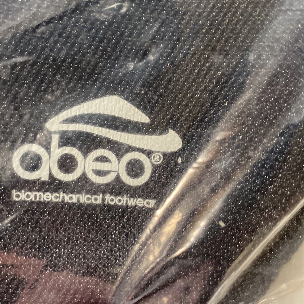 Men’s 10 1/2 neutral premium 420 M 10.5 N – L – 4204  3-D custom orthotic. ABEO